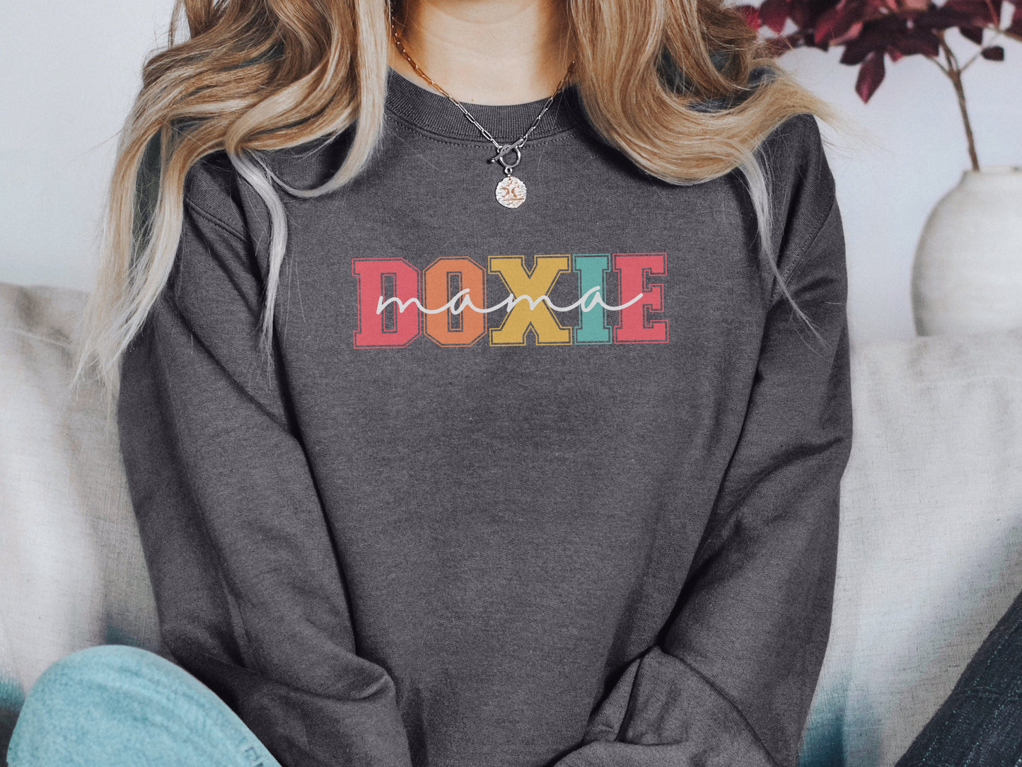 Retro Dachshund Mom Sweatshirt