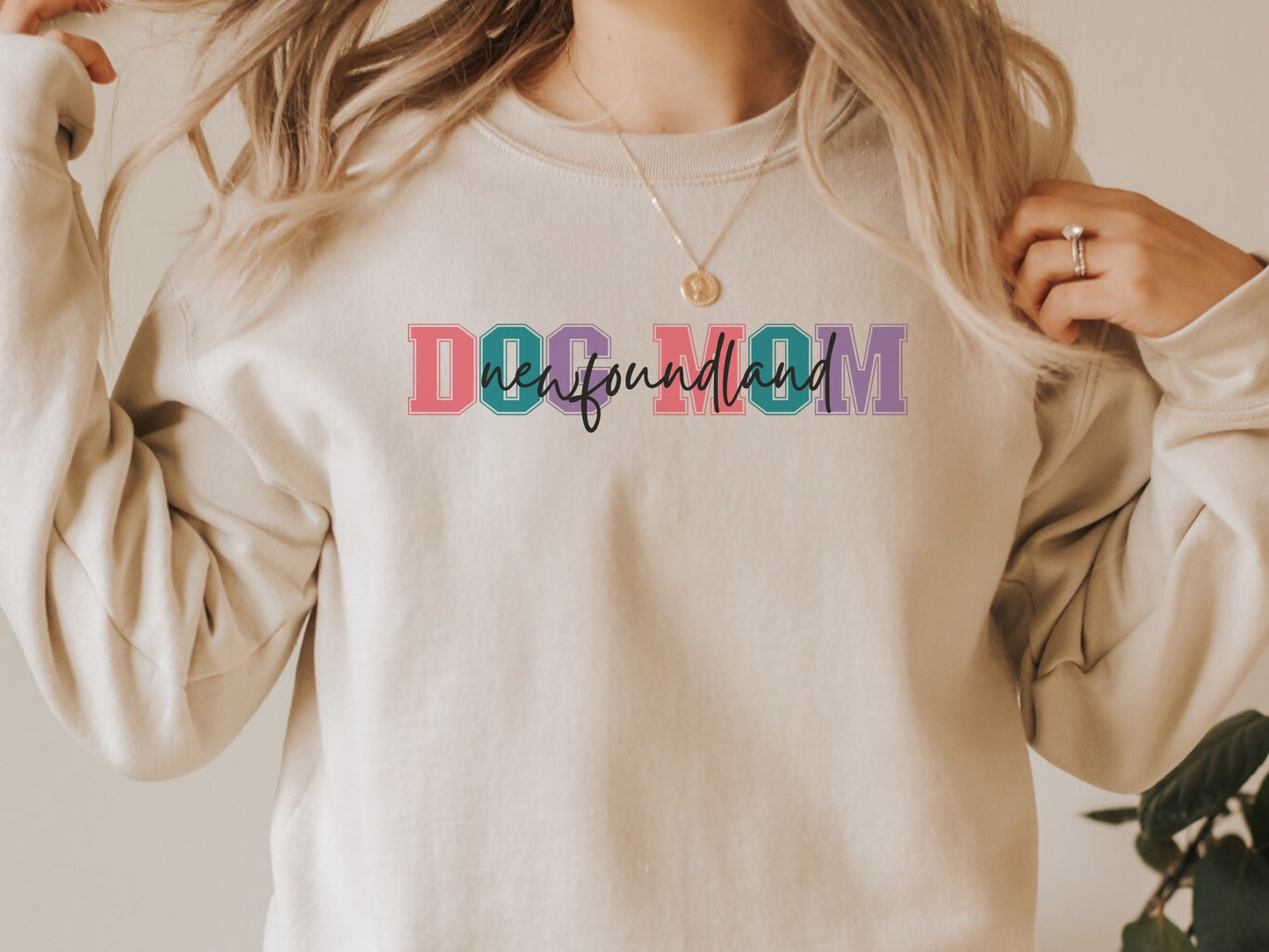 Retro Newfie Dog Mom Sweatshirt