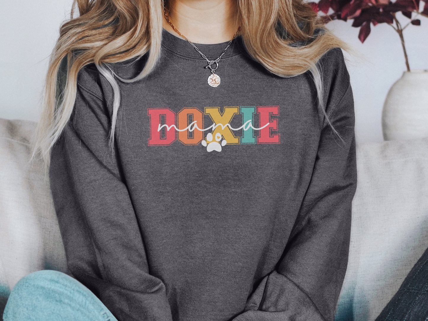 Retro Dachshund Mom Sweatshirt